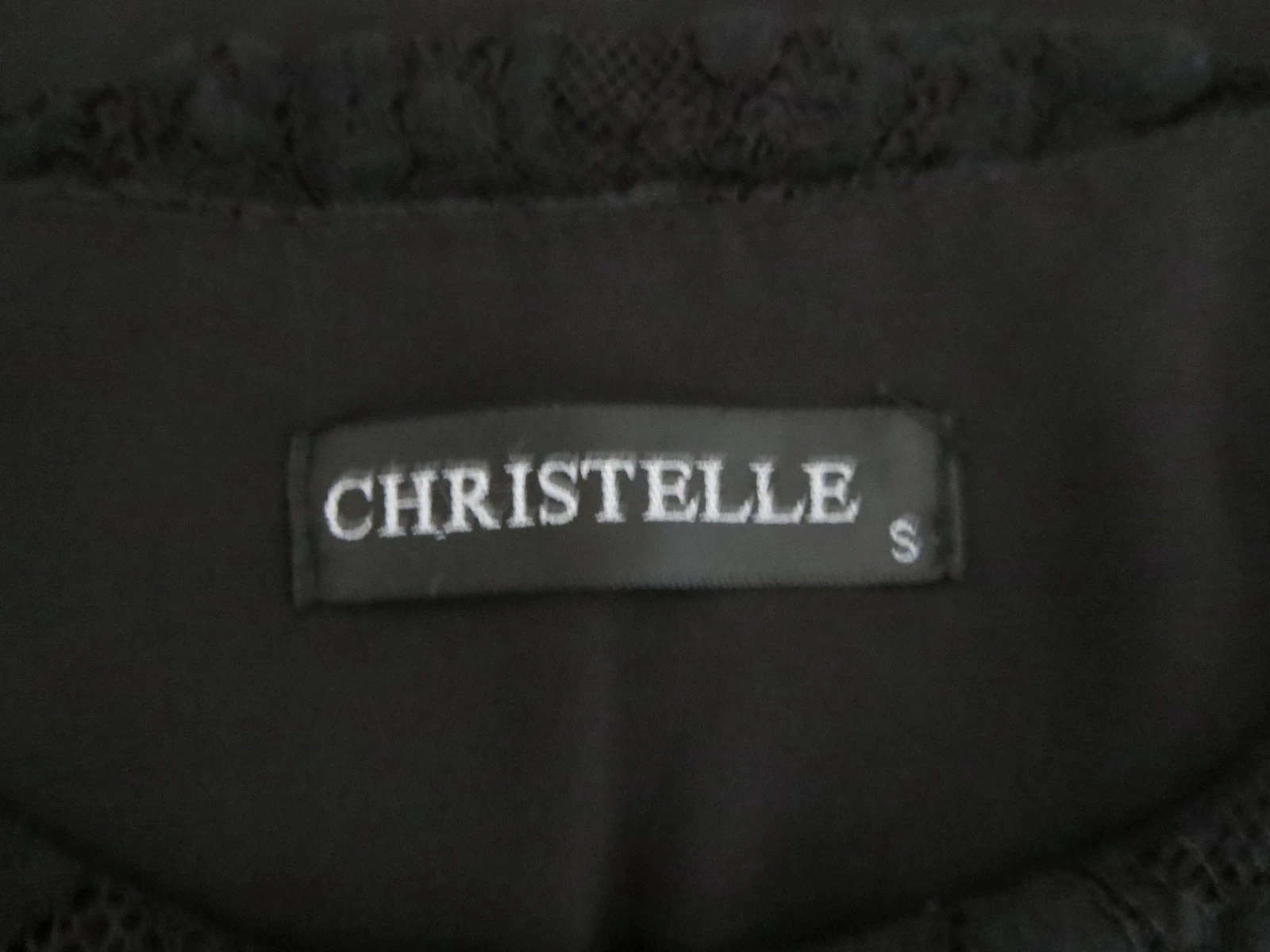 Haut noir élégant en dentelle Christelle 36/38 – photo 2